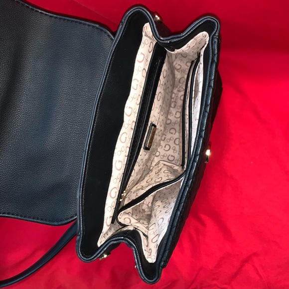 GUESS Quilted Backpack with convertible straps. - Picture 4 of 6